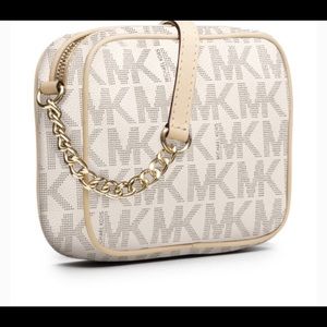 Michael Kors mini cross body!